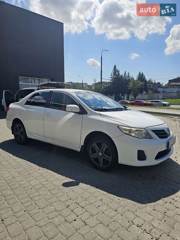 Toyota Corolla 2011