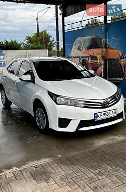 Седан Toyota Corolla 2014 в Запоріжжі