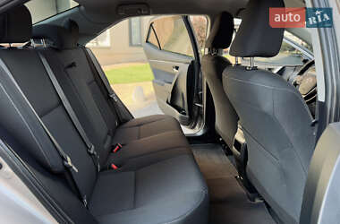 Седан Toyota Corolla 2014 в 