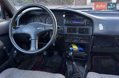 Хэтчбек Toyota Corolla 1990 в 