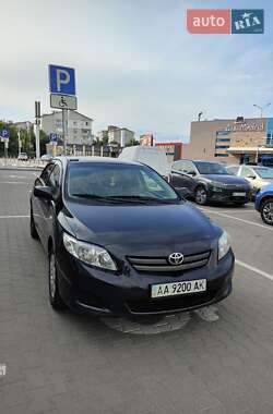 Седан Toyota Corolla 2009 в Киеве