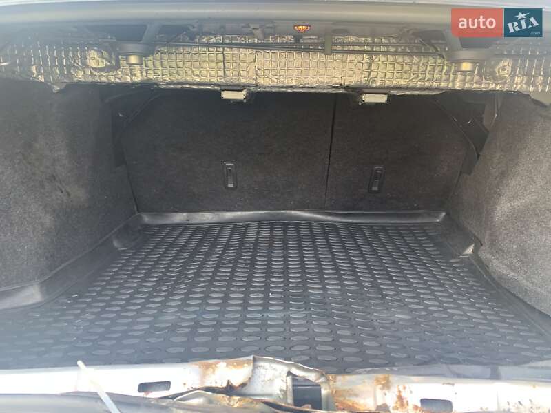 Седан Toyota Corolla 2013 в Києві