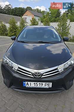 Седан Toyota Corolla 2016 в Узине