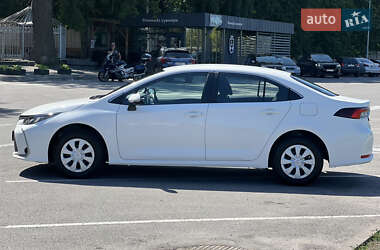 Седан Toyota Corolla 2022 в Виннице
