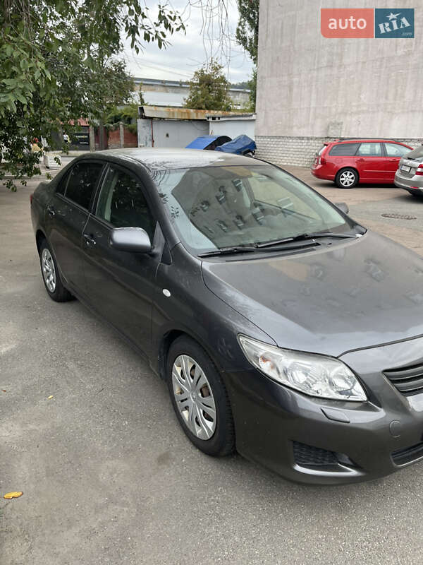 Седан Toyota Corolla 2007 в Киеве