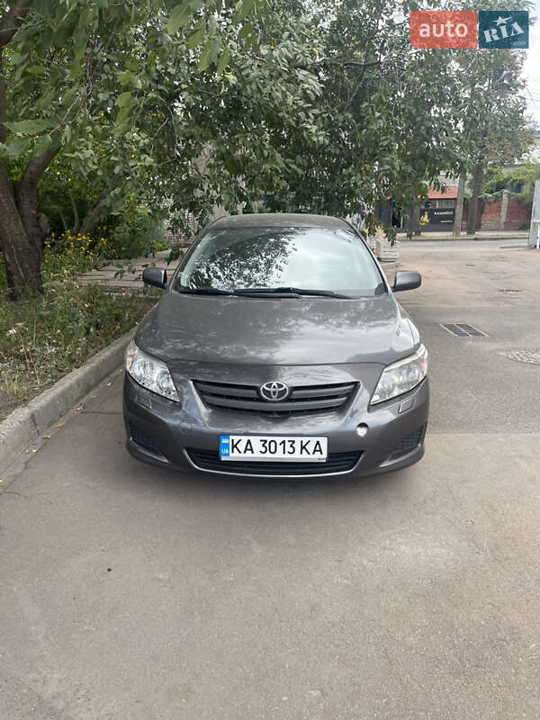 Седан Toyota Corolla 2007 в Киеве