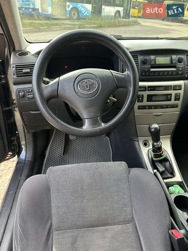 Хэтчбек Toyota Corolla 2002 в Кременчуге