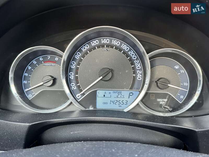 Седан Toyota Corolla 2013 в Харкові