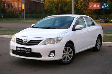 Седан Toyota Corolla 2013 в Харькове