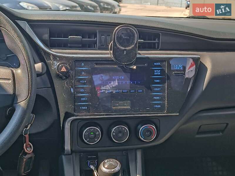 Седан Toyota Corolla 2016 в Харкові