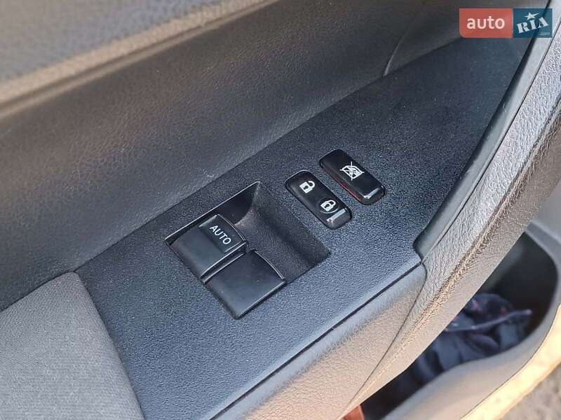 Седан Toyota Corolla 2016 в Харкові