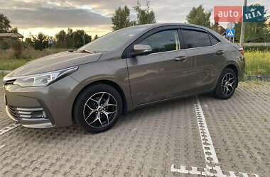 Седан Toyota Corolla 2018 в Киеве