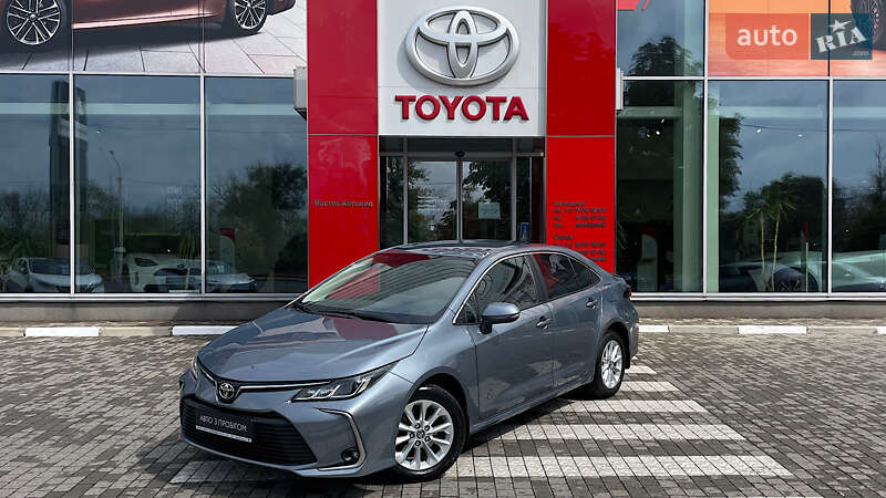 Седан Toyota Corolla 2022 в 