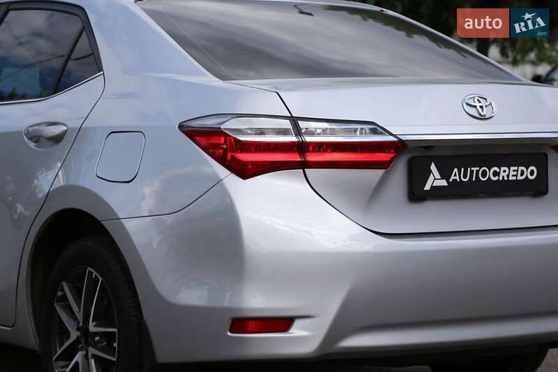 Седан Toyota Corolla 2018 в Києві
