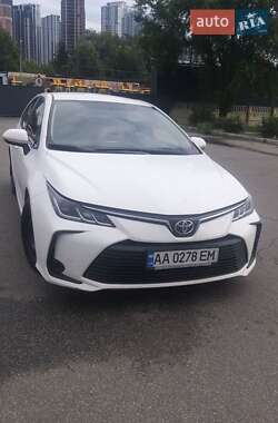 Седан Toyota Corolla 2019 в Києві