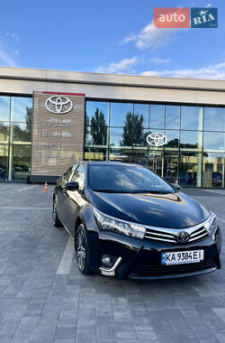 Седан Toyota Corolla 2014 в Днепре
