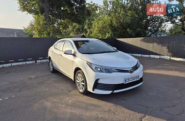 Седан Toyota Corolla 2017 в Чернигове