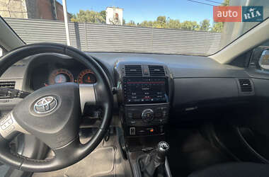 Седан Toyota Corolla 2007 в  фото 15 Седан Toyota Corolla 2007 в