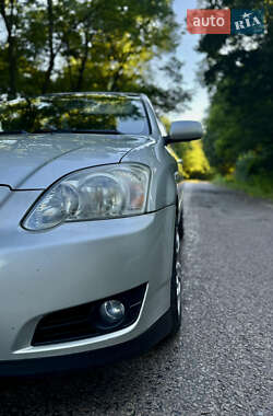 Хэтчбек Toyota Corolla 2004 в 