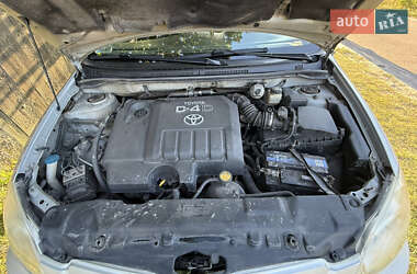 Хэтчбек Toyota Corolla 2004 в 