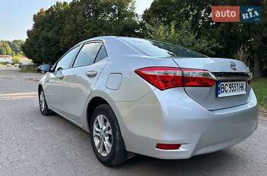 Седан Toyota Corolla 2018 в 