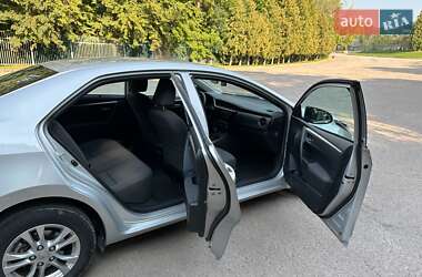 Седан Toyota Corolla 2018 в 