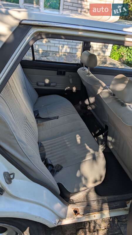 Седан Toyota Corolla 1983 в Білій Церкві