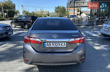 Седан Toyota Corolla 2013 в 