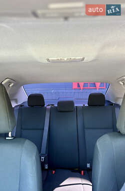 Седан Toyota Corolla 2013 в 