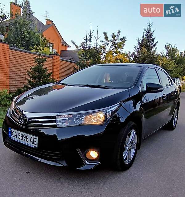 Седан Toyota Corolla 2015 в Киеве фото 2 Седан Toyota Corolla 2015 в Киеве