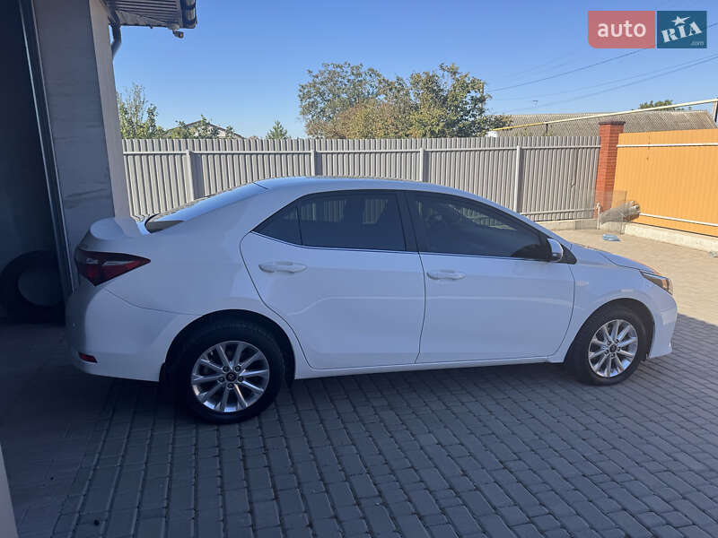 Седан Toyota Corolla 2016 в Одессе