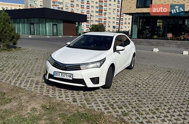 Седан Toyota Corolla 2013 в Хмельницькому