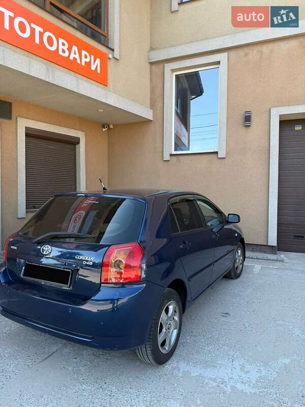 Хетчбек Toyota Corolla 2005 в Гатне