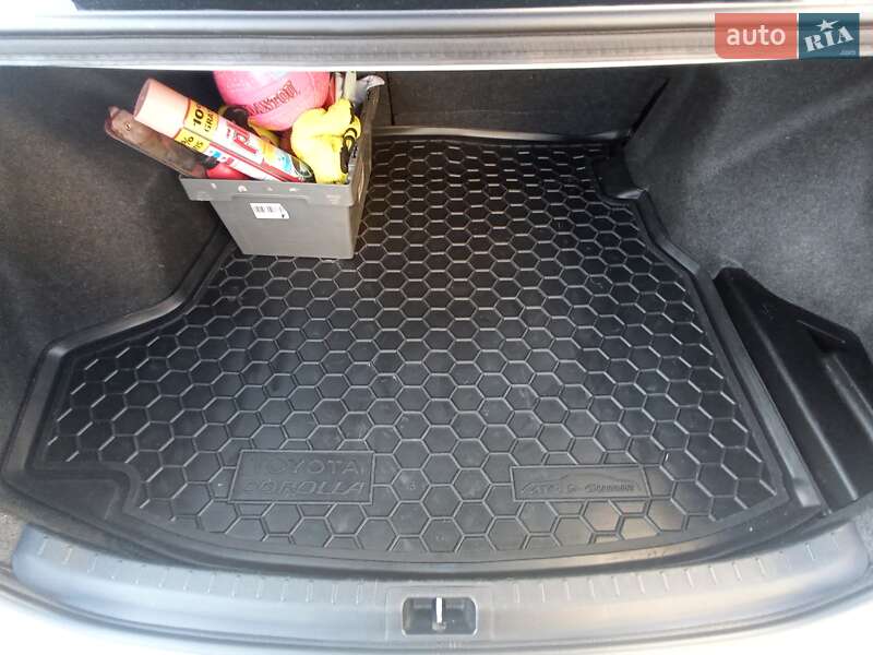 Седан Toyota Corolla 2014 в Умани фото 19 Седан Toyota Corolla 2014 в Умани