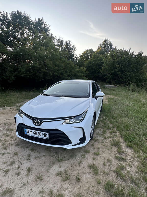 Седан Toyota Corolla 2019 в 