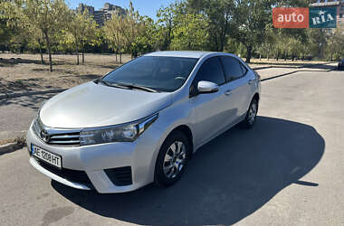 Седан Toyota Corolla 2016 в Днепре