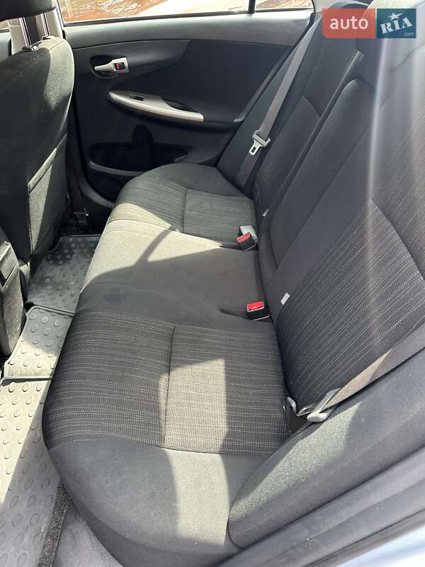 Седан Toyota Corolla 2008 в Полтаве