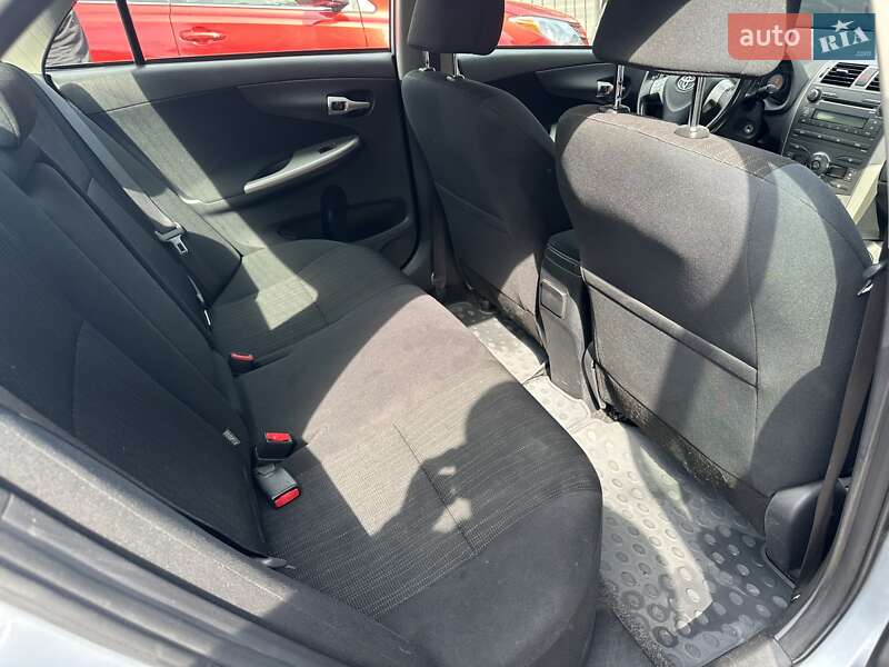 Седан Toyota Corolla 2008 в Полтаве