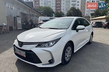 Седан Toyota Corolla 2021 в Ивано-Франковске