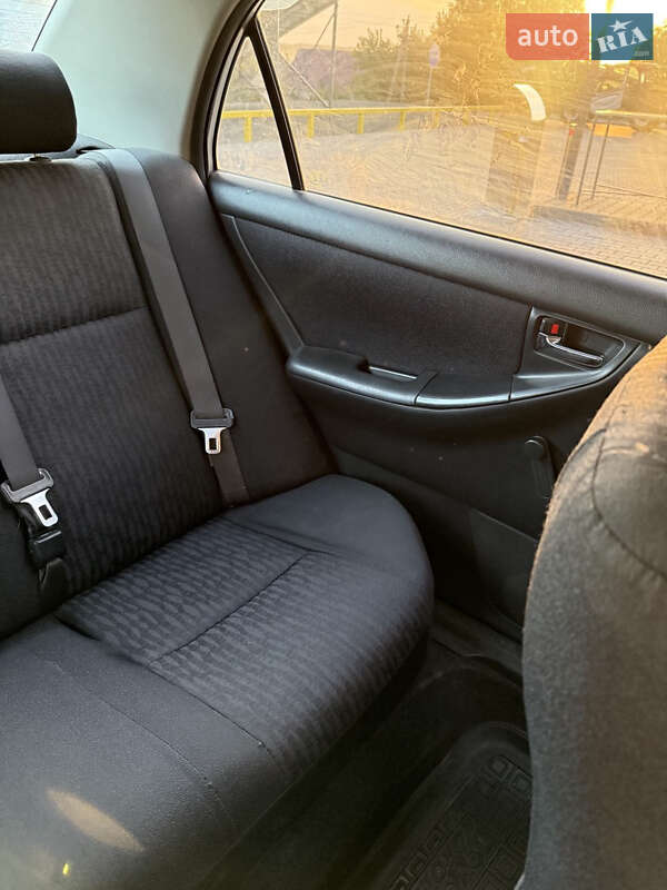 Седан Toyota Corolla 2002 в Голованівську