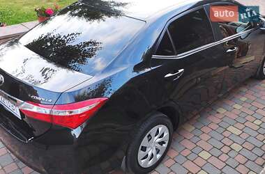 Седан Toyota Corolla 2013 в 