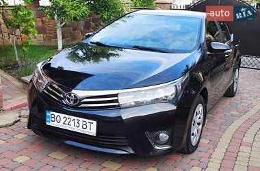 Седан Toyota Corolla 2013 в 
