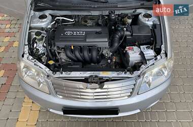 Седан Toyota Corolla 2006 в 
