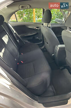 Седан Toyota Corolla 2010 в 