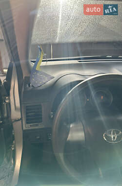 Седан Toyota Corolla 2010 в 