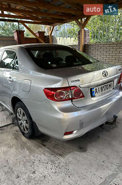 Седан Toyota Corolla 2010 в 