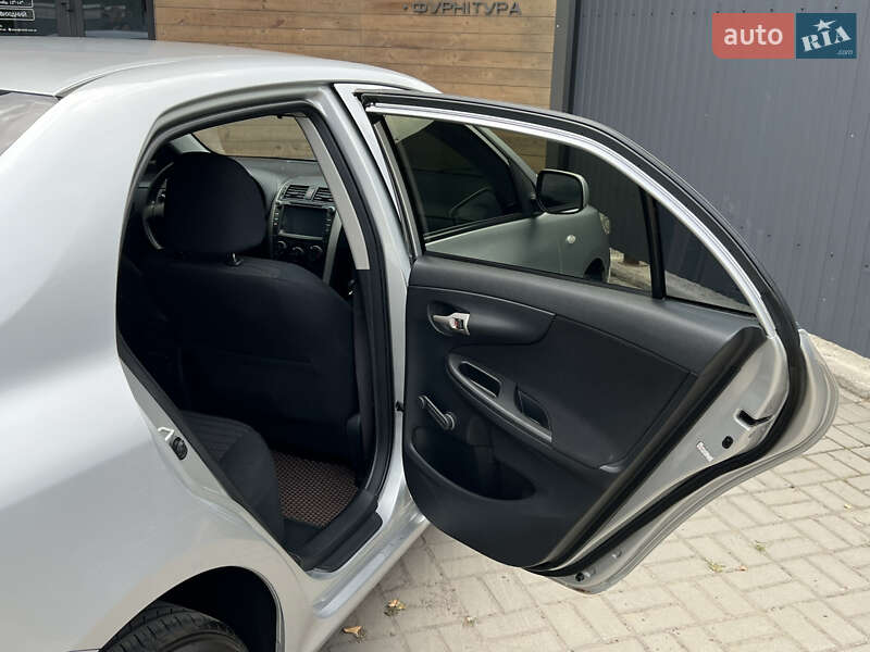 Седан Toyota Corolla 2008 в Черкассах