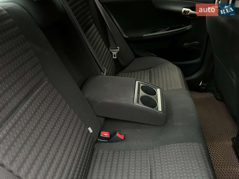 Седан Toyota Corolla 2008 в Черкассах