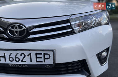 Седан Toyota Corolla 2014 в 