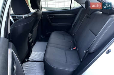 Седан Toyota Corolla 2014 в 